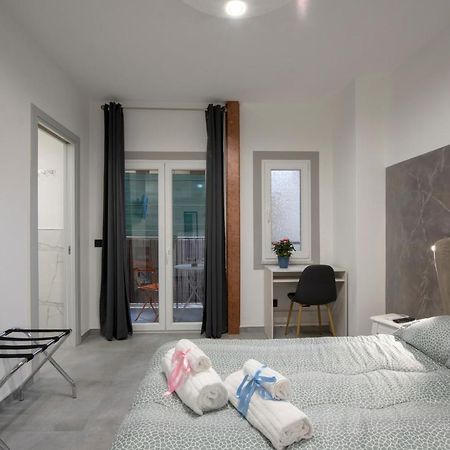 Sabriluna Rooms ลาสเปเซีย ภายนอก รูปภาพ