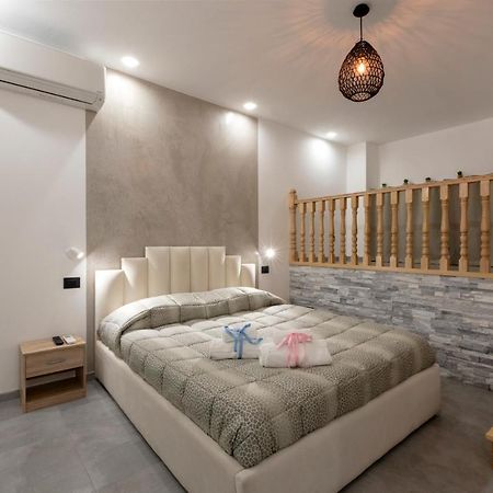Sabriluna Rooms ลาสเปเซีย ภายนอก รูปภาพ