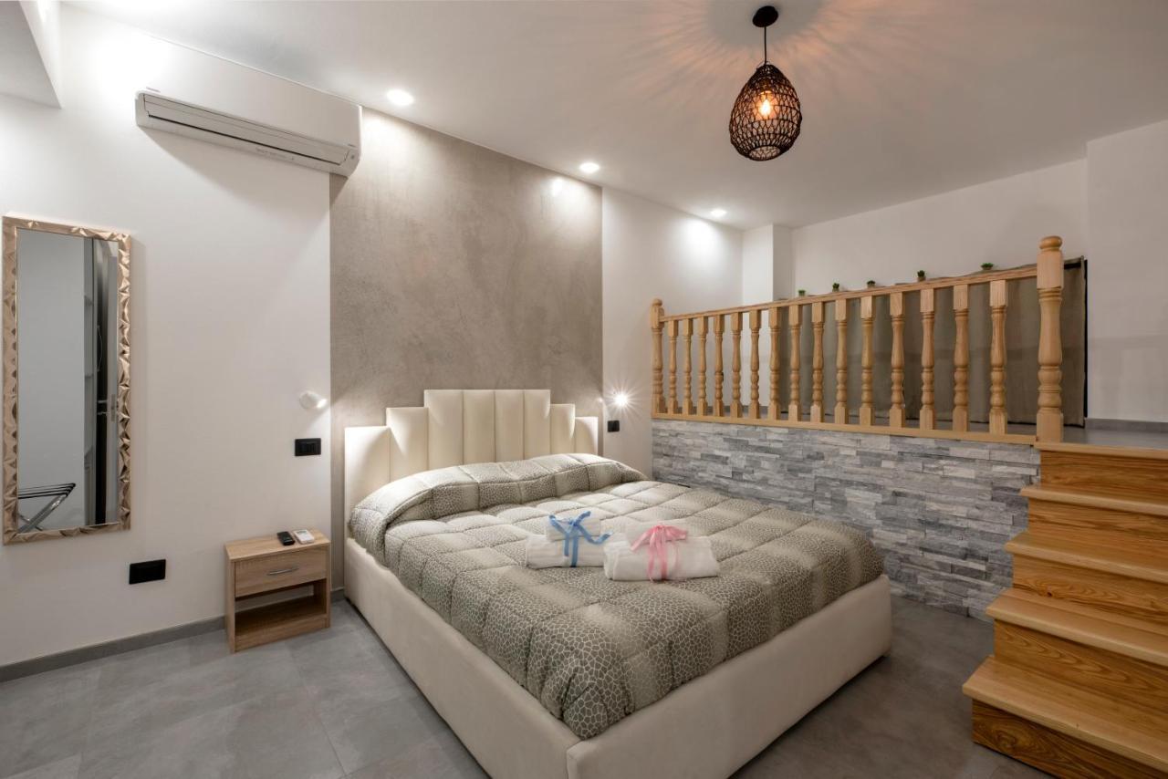 Sabriluna Rooms ลาสเปเซีย ภายนอก รูปภาพ